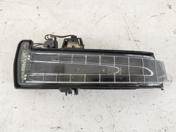 Semnalizare Oglinda Stanga Mercedes-Benz  E-Class W212 [2009 - 2013] Originala Avariata