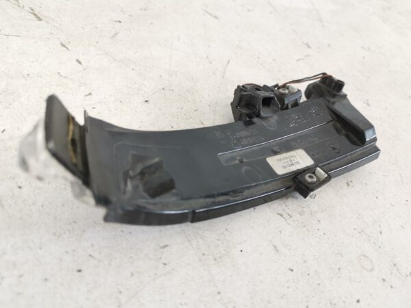 Semnalizare Oglinda Stanga Mercedes-Benz  E-Class W212 [2009 - 2013] Originala Avariata - imagine 6