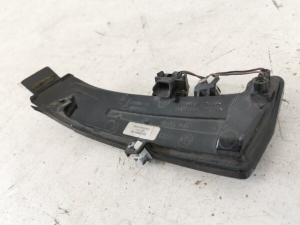 Semnalizare Oglinda Stanga Mercedes-Benz  E-Class W212 [2009 - 2013] Originala Avariata - imagine 7