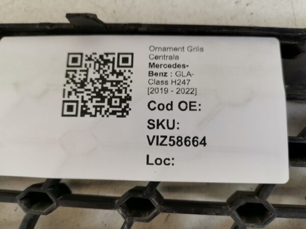 Ornament Grila Centrala Mercedes-Benz  GLA-Class H247 [2019 - 2022] Original In Stare Buna - imagine 8