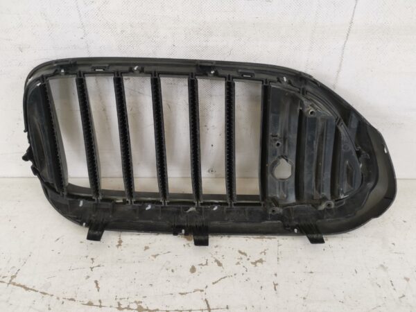 Grila Radiator Nara Stanga BMW Seria 5 G30 [2016 - 2020] Original In Stare Buna - imagine 5