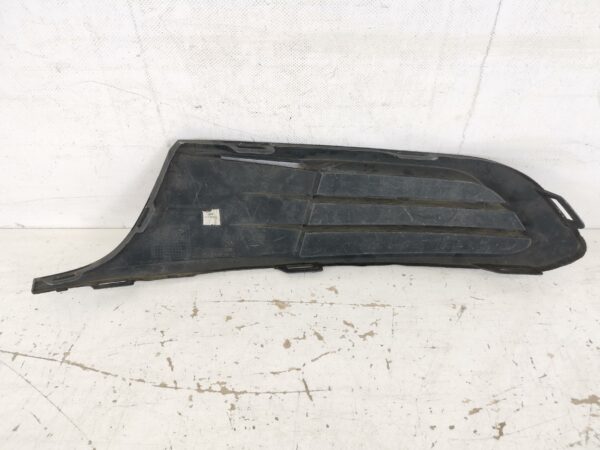 Grila Proiector Dreapta Volkswagen VW  Jetta 6 [2010 - 2014] Original In Stare Buna - imagine 5