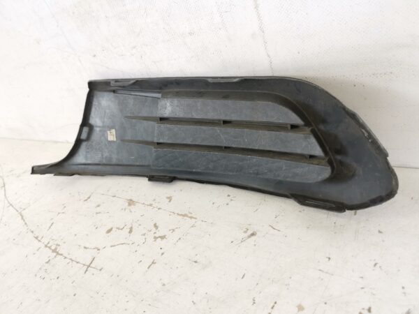 Grila Proiector Dreapta Volkswagen VW  Jetta 6 [2010 - 2014] Original In Stare Buna - imagine 6