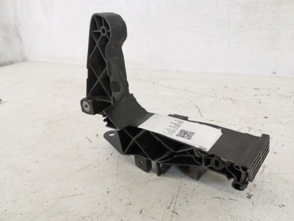 Suport Trager Radiator Stanga Mercedes-Benz  B-Class W247 [2018 - 2020] Original In Stare Buna - imagine 3