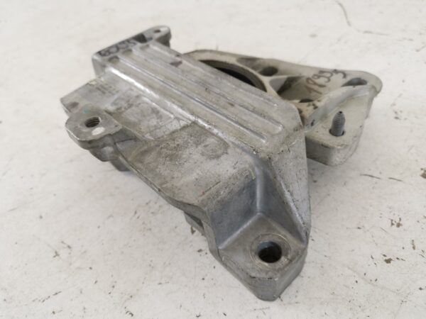 Tampon Motor Mercedes-Benz  B-Class W247 [2018 - 2020] Original In Stare Buna - imagine 3