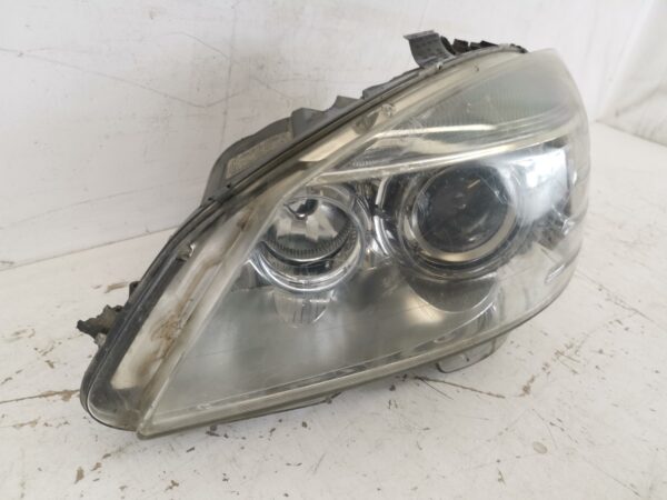 Far Stanga Cu Lupa Si Xenon Mercedes-Benz  C-Class W204/S204 [2007 - 2012] Original Avariat - imagine 4