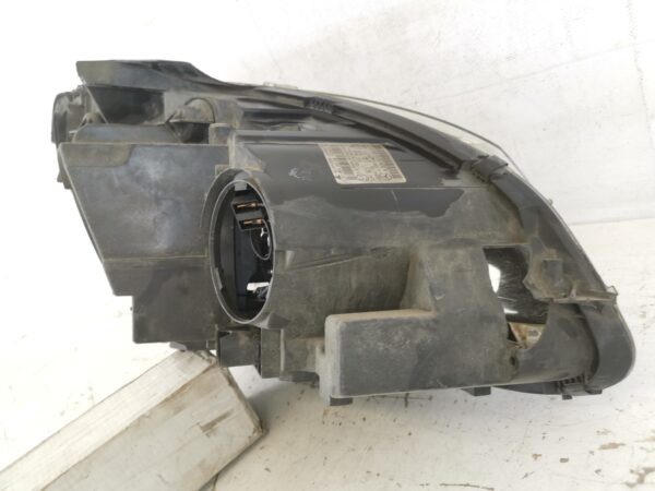 Far Stanga Cu Lupa Si Xenon Mercedes-Benz  C-Class W204/S204 [2007 - 2012] Original Avariat - imagine 7