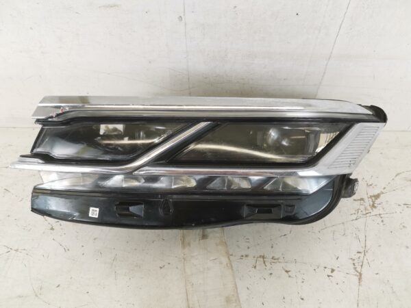 Far Stanga Full Led Volkswagen VW  Touareg generatia 3 CR [2018 - 2022] Original Avariat
