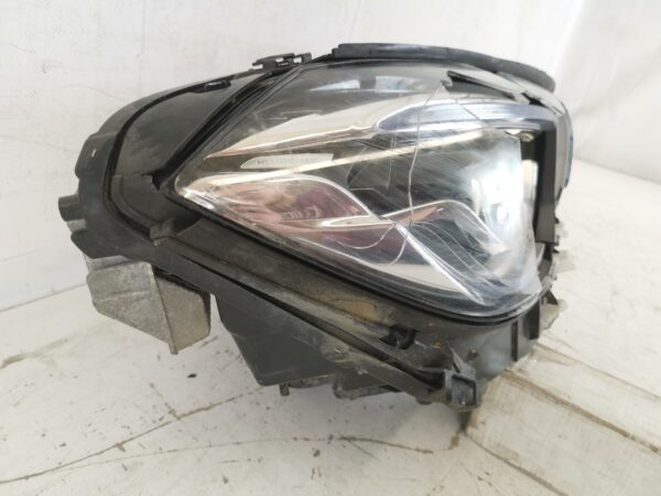 Far Dreapta Led High Performance LHP Mercedes-Benz  GLA-Class H247 [2019 - 2022] Original Avariat - imagine 4