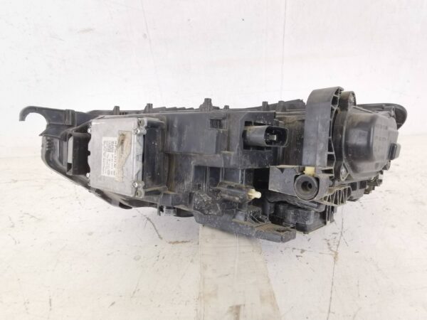 Far Dreapta Full Led Volkswagen VW  Passat B8 [2014 - 2020] Original Avariat - imagine 5
