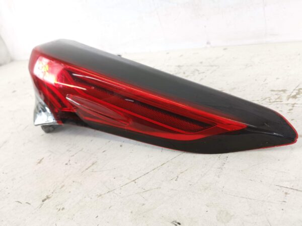 Lamna Stop Dreapta Toyota  Highlander XU70 2020 2021 2022 2023 2024 2025 Original In Stare Buna - imagine 3
