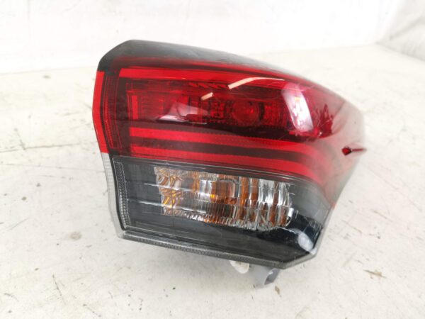 Lamna Stop Dreapta Toyota  Highlander XU70 2020 2021 2022 2023 2024 2025 Original In Stare Buna - imagine 4