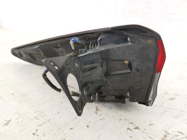 Lamna Stop Dreapta Toyota  Highlander XU70 2020 2021 2022 2023 2024 2025 Original In Stare Buna - imagine 7