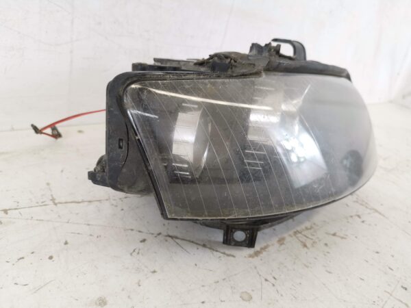Far Dreapta Bi Xenon Audi A4 B6 [2000 - 2005] Original - imagine 3