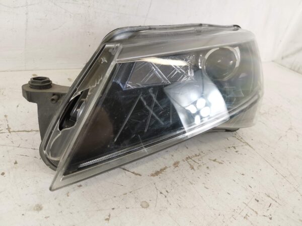 Far Stanga Bixenon Skoda  Superb 3 [2015 - 2020] Original Avariat - imagine 4