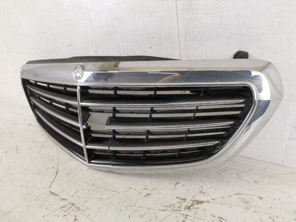 Grila Radiator Avariata Mercedes-Benz  E-Class W212 [facelift] [2013 - 2017] Originala Avariata - imagine 3