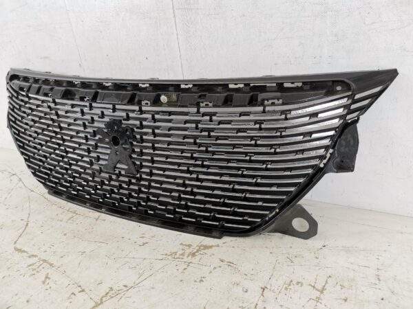Grila Radiator Peugeot  2008 2 [2019 - 2023] Originala Avariata - imagine 3