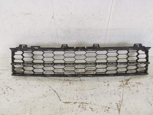 Grila Inferioara Skoda  Superb 3 [2015 - 2020] Original In Stare Buna
