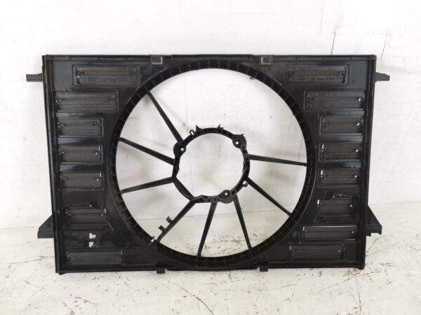 Carcasa Electroventilator GMV Audi A4 B9 [2015 - 2020] Originala Avariata