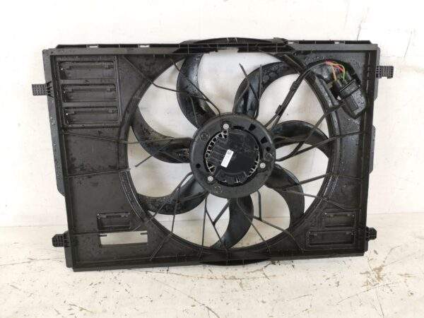 Electroventilator GMV Mercedes-Benz  GLA-Class H247 [2019 - 2022] Original Cu Carcasa Avariata
