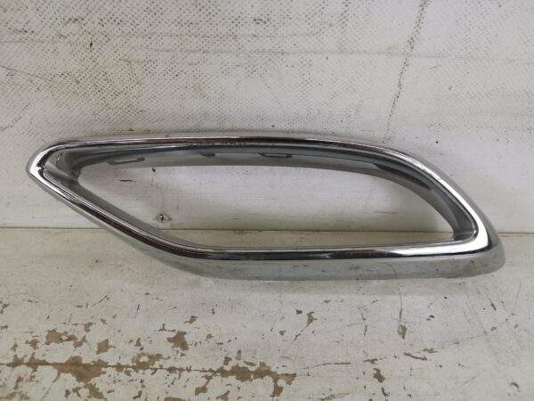 Ornament Cromat Evacuare Mercedes-Benz  CLA-Class C118 [2019 - 2022] Originala In Stare Buna