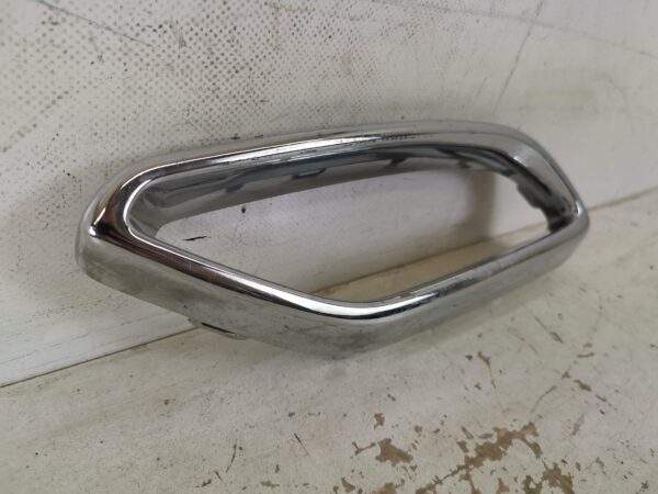 Ornament Cromat Evacuare Mercedes-Benz  CLA-Class C118 [2019 - 2022] Originala In Stare Buna - imagine 3