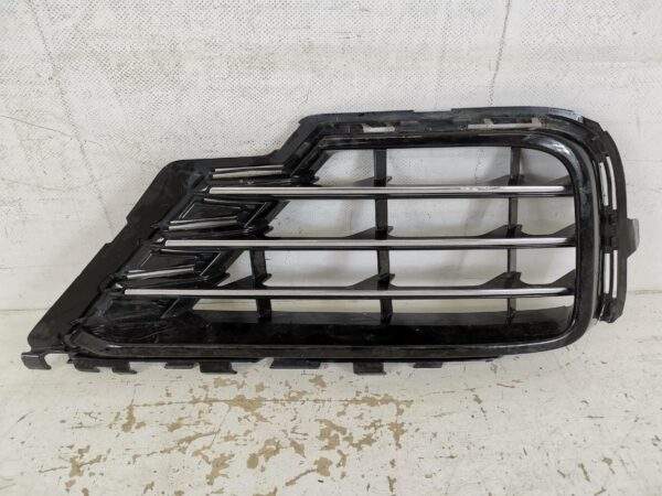 Grila Proiector Dreapta Volkswagen VW  Touareg generatia 2 7P [facelift] [2014 - 2018] Original In Stare Buna