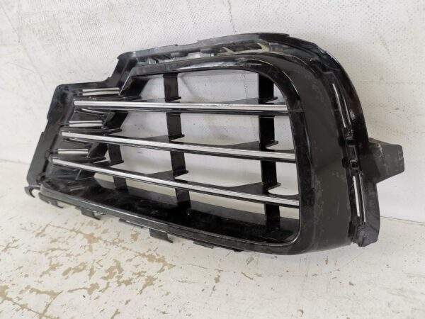 Grila Proiector Dreapta Volkswagen VW  Touareg generatia 2 7P [facelift] [2014 - 2018] Original In Stare Buna - imagine 3