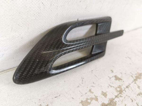 Grila Ventilatie Din Carbon Aripa Dreapta Bentley Bentayga 1 [2015 - 2020] Originala In Stare Buna - imagine 3