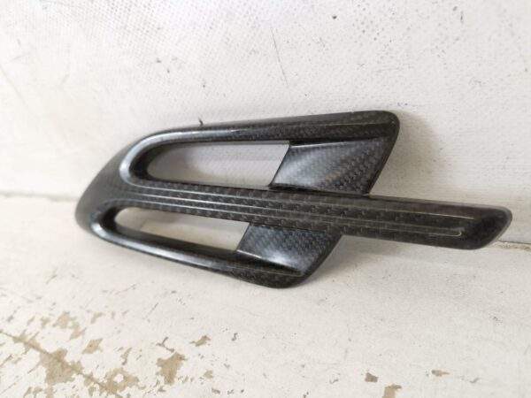 Grila Ventilatie Din Carbon Aripa Dreapta Bentley Bentayga 1 [2015 - 2020] Originala In Stare Buna - imagine 4