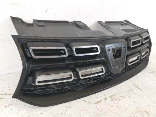 Grila Radiator Dacia  Logan 2 [facelift] [2017 - 2020] Originala In Stare Buna - imagine 4
