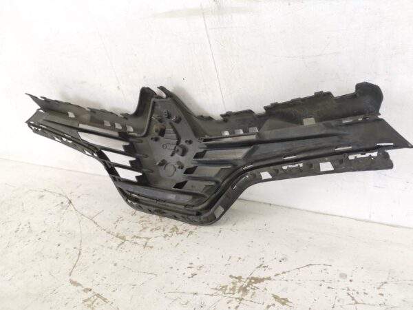 Grila Radiator Centrala Renault  Captur 1 [2013 - 2017] Originala In Stare Buna - imagine 6