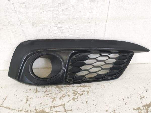 Grila Proiector Dreapta Honda  Civic 10 [2015 - 2020] Sedan Originala In Stare Buna