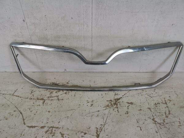 Ornament Cromat Grila Radiator Skoda  Octavia 3 [2013 - 2017] Original In Stare Buna