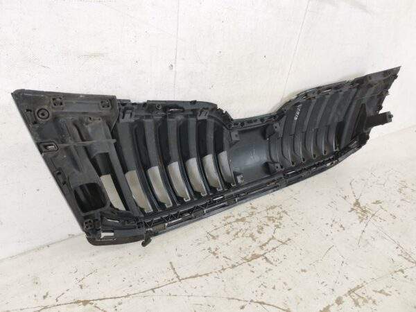 Grila Radiator Skoda  Octavia 3 [facelift] [2017 - 2020] Originala In Stare Buna - imagine 6