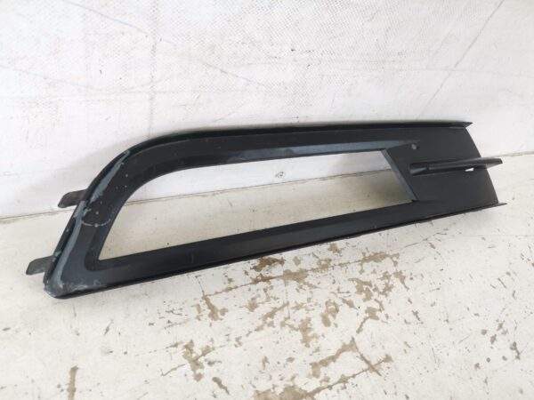 Grila Bara Fata Dreapta Alltrack Volkswagen VW  Passat B8 [2014 - 2020] Originala In Stare Buna - imagine 3