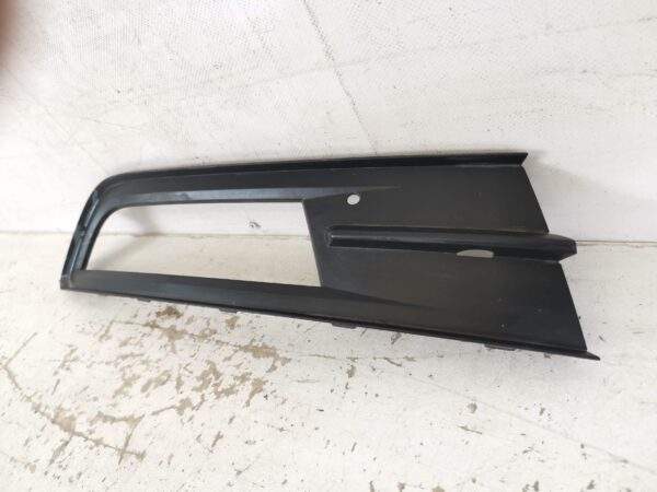 Grila Bara Fata Dreapta Alltrack Volkswagen VW  Passat B8 [2014 - 2020] Originala In Stare Buna - imagine 4