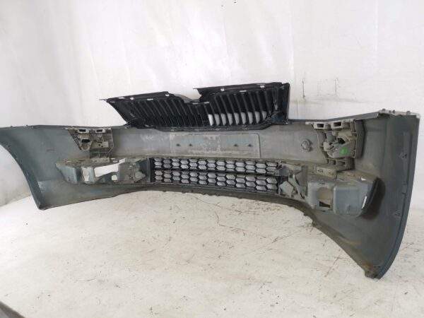 Bara Fata Cu Grila Inferioara Si Grila Radiator Avariata Skoda  Octavia 3 [2013 - 2017] Originala In Stare Buna - imagine 7