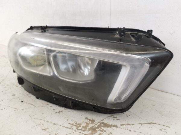 Far Dreapta Full Led Mercedes-Benz  A-Class W177/V177 [2018 - 2022] Original Avariat - imagine 4