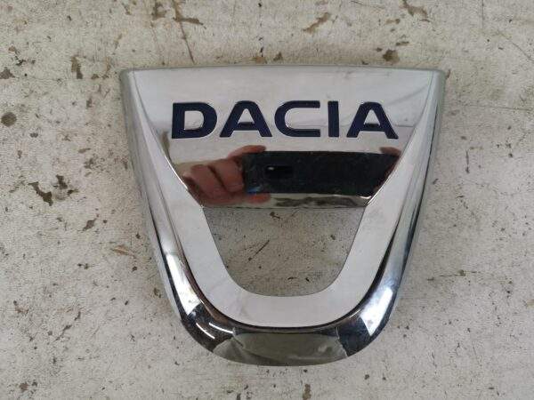 Emblema Grila Radiator Dacia  Duster 2 [2018 - 2022], Logan 2 [2013 - 2016], Sandero 2 [2013 - 2016] Originala In Stare Buna