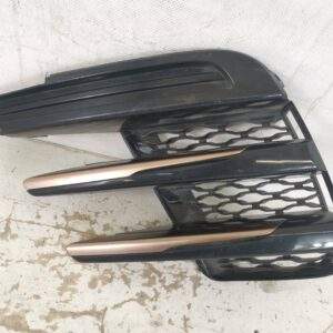 Grila Bara Fata Stanga Land Rover  Range Rover Velar 1 [2017 - 2022] Originala In Stare Buna