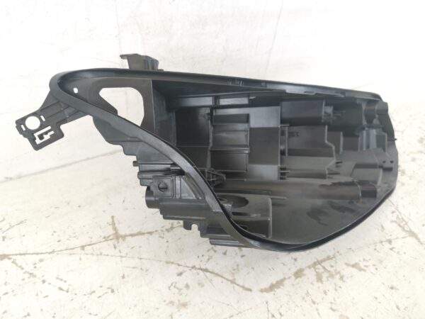 Carcasa Far Volkswagen VW  Golf 8 [2020 - 2024] Originala In Stare Buna - imagine 4
