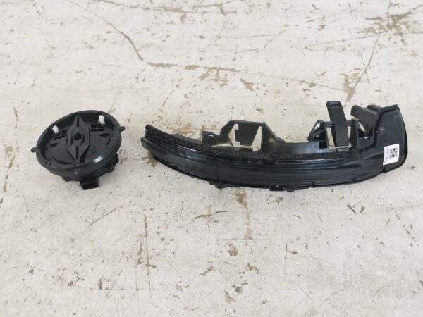 Semnal Oglinda Dreapta Land Rover  Range Rover Sport [2023 - 2025] Original In Stare Buna
