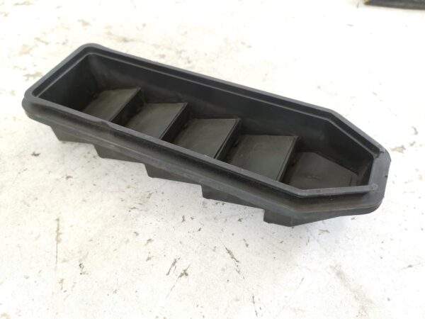 Grila Ventilatie Aer Panou Lateral Spate Land Rover  Range Rover Velar 1 [2017 - 2022] Originala In Stare Buna - imagine 3