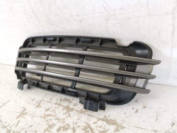 Grila Proiector Stanga Land Rover  Range Rover Vogue 4 [2012 - 2017] Originala In Stare Buna - imagine 3