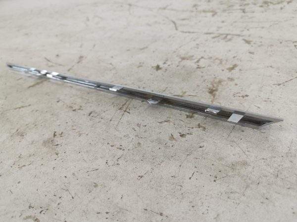 Ornament Cromat Grila Radiator Mercedes-Benz  R-Class W251 [2005 - 2010] Original In Stare Buna - imagine 6